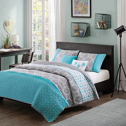 Intelligent Design Zara Reversible Quilt Set