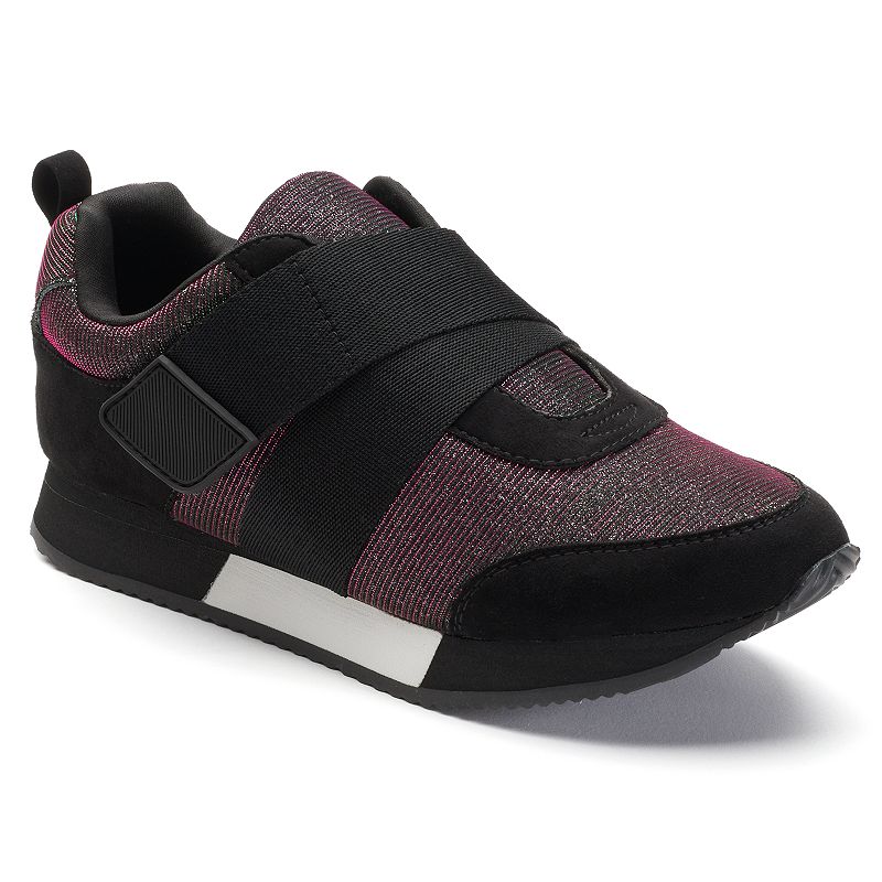 women's sneakers with velcro closure