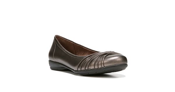 naturalizer girly flat