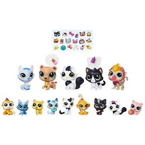 Littlest Pet Shop Family Pet Collection by Hasbro