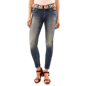 Juniors' Wallflower Curvy Faded Skinny Jeans