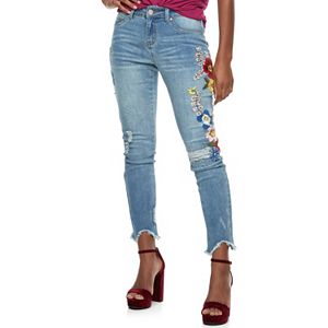 Juniors' Indigo Rein Flower Embroidery Fray Hem Skinny Jeans