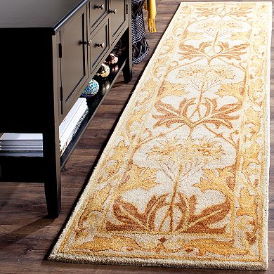 Safavieh Antiquity Kallie Framed Floral Wool Rug 