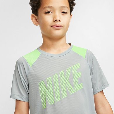 Boys 8-20 Nike Graphic Training Top