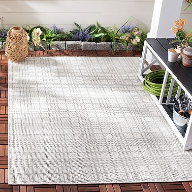 Safavieh Bermuda Adalyn Indoor/Outdoor Rug