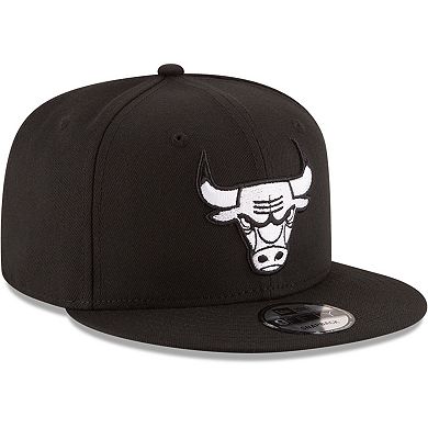 Men's New Era Black Chicago Bulls Black & White Logo 9FIFTY Adjustable Snapback Hat