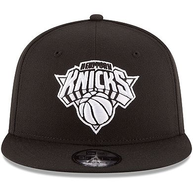 Men's New Era Black New York Knicks Black & White Logo 9FIFTY Adjustable Snapback Hat