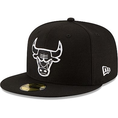 Men's New Era Black Chicago Bulls Black & White Logo 59FIFTY Fitted Hat
