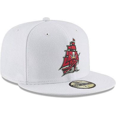 Men's New Era White Tampa Bay Buccaneers Omaha Alternate Logo 59FIFTY Fitted Hat