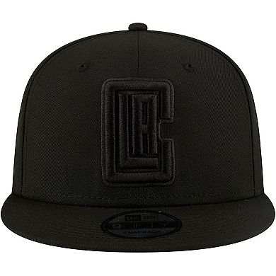 Men's New Era LA Clippers Black On Black 9FIFTY Snapback Hat