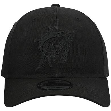 Men's New Era Miami Marlins Black on Black Core Classic 9TWENTY Adjustable Hat