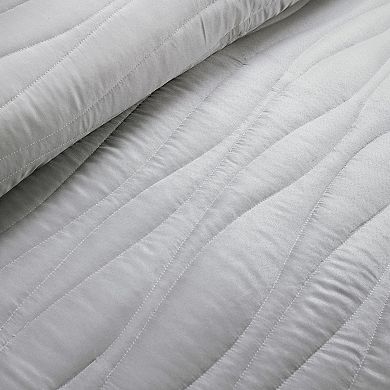 Lush Decor Farmhouse Soft Wave Silver-Infused Antimicrobial Reversible Quilt Set with Shams