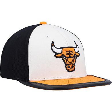 Men's Mitchell & Ness White/Orange Chicago Bulls Day One Snapback Hat
