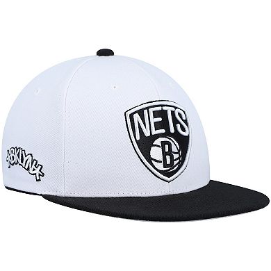 Men's Mitchell & Ness White Brooklyn Nets Core Side Snapback Hat