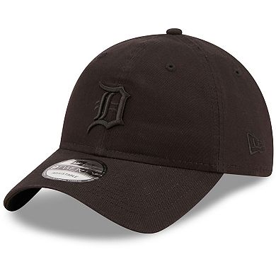 Men's New Era Detroit Tigers Black On Black Core Classic 2.0 9TWENTY Adjustable Hat