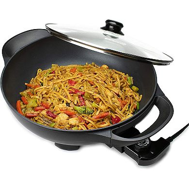 Brentwood 13in Non-Stick Flat Bottom Electric Wok Skillet with Vented Glass Lid in Black