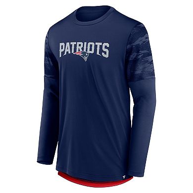 Men's Fanatics Branded Navy/Red New England Patriots Square Off Long Sleeve T-Shirt