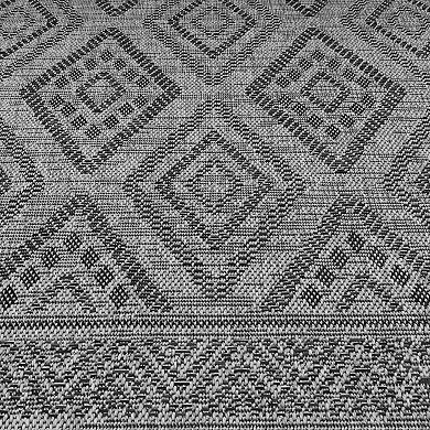 Trellis Outdoor Rug for Patio with Modern Boho Pattern