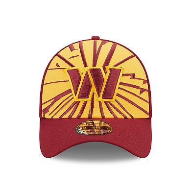 Men's New Era Gold/Burgundy Washington Commanders Shattered 39THIRTY Flex Hat