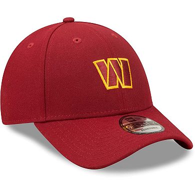 Men's New Era Burgundy Washington Commanders Logo Essential 9FORTY Adjustable Hat