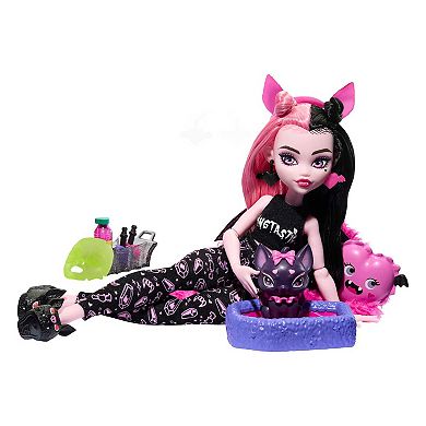 Mattel Monster High Draculaura Creepover Party Doll & Sleepover Set