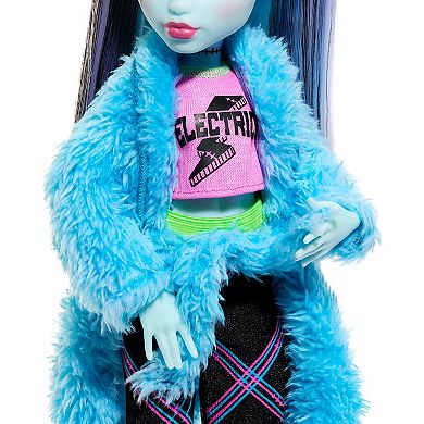 Mattel Monster High Frankie Stein Creepover Party Doll & Sleepover Set