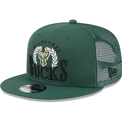 Men's New Era  Hunter Green Milwaukee Bucks Bold Laurels 9FIFTY Snapback Hat