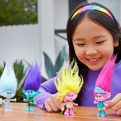 DreamWorks Trolls Band Together Queen Poppy Posable Doll