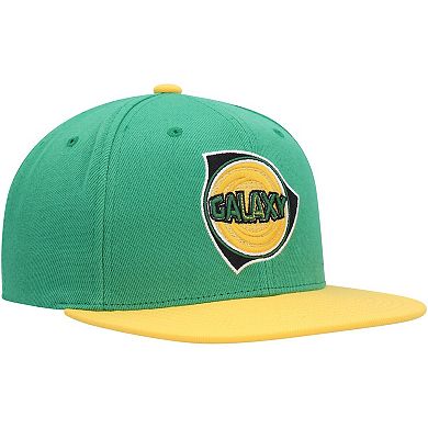 Men's Mitchell & Ness Green LA Galaxy Throwback Logo Snapback Hat