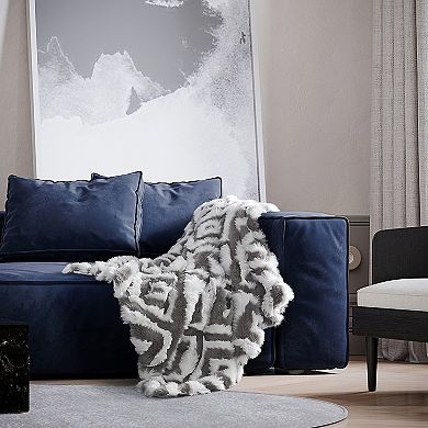 Benicio Knit Throw Luxuriously Soft