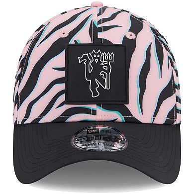 Men's New Era Pink/Black Manchester United Zebra All Over Print 39THIRTY Flex Hat