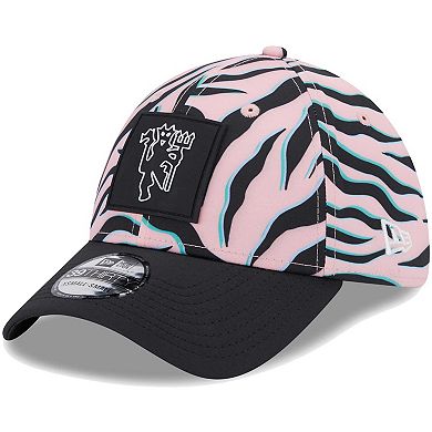 Men's New Era Pink/Black Manchester United Zebra All Over Print 39THIRTY Flex Hat