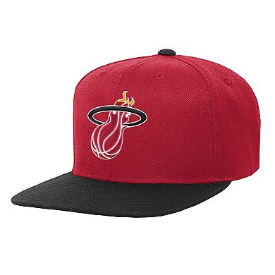 Youth Mitchell & Ness  Red/Black Miami Heat Two-Tone Snapback Hat