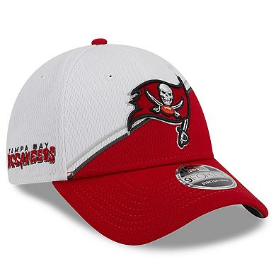 Men's New Era  White/Red Tampa Bay Buccaneers 2023 Sideline 9FORTY Adjustable Hat