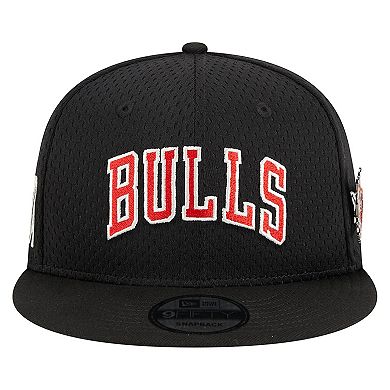 Men's New Era Black Chicago Bulls Post-Up Pin Mesh 9FIFTY Snapback Hat