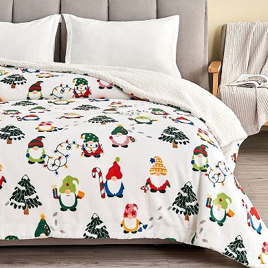 Holiday Printed Plush-to-Sherpa Throw Blanket