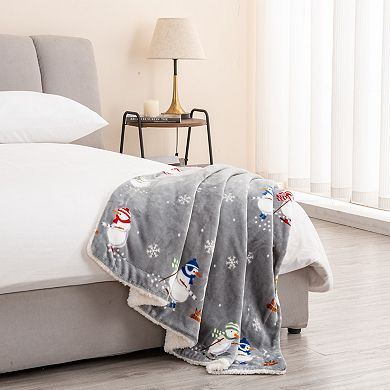 Holiday Printed Plush-to-Sherpa Throw Blanket