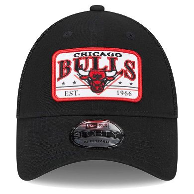 Men's New Era  Black Chicago Bulls Plate Oversized Patch Trucker 9FORTY Adjustable Hat