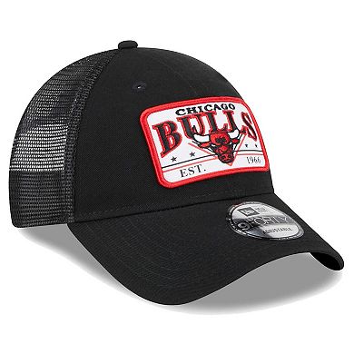 Men's New Era  Black Chicago Bulls Plate Oversized Patch Trucker 9FORTY Adjustable Hat