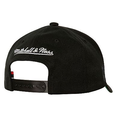 Men's  Black New York Knicks SUGA x NBA by Mitchell & Ness Capsule Collection Glitch Stretch Snapback Hat