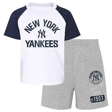 Infant White/Heather Gray New York Yankees Ground Out Baller Raglan T-Shirt and Shorts Set