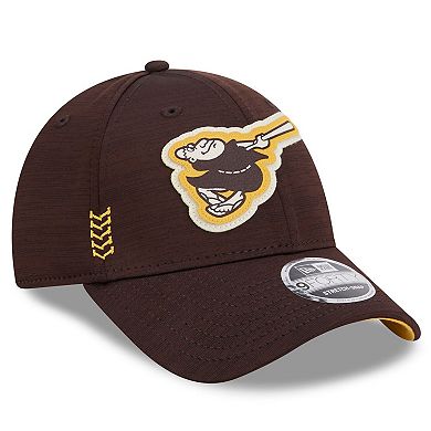 Men's New Era  Brown San Diego Padres 2024 Clubhouse 9FORTY Adjustable Hat