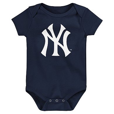 Infant Fanatics Branded New York Yankees Fan Pennant 3-Pack Bodysuit Set