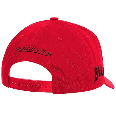 Men's Mitchell & Ness Red Chicago Bulls Fire Red Pro Crown Snapback Hat