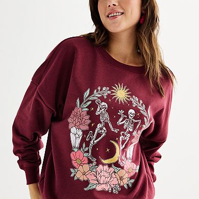 Juniors' Skeleton Dance Floral Wreath Oversized Graphic Pullover