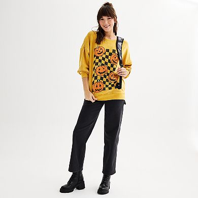 Juniors' Checkered Pumpkins Graphic Pullover