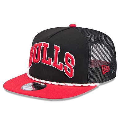 Men's New Era Black/Red Chicago Bulls Throwback Team Arch Golfer Snapback Hat