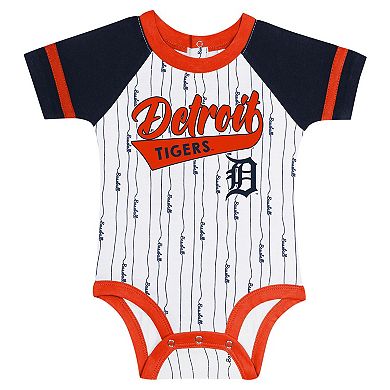 Newborn & Infant White Detroit Tigers Base Hitter Bodysuit, Bib & Bootie Set