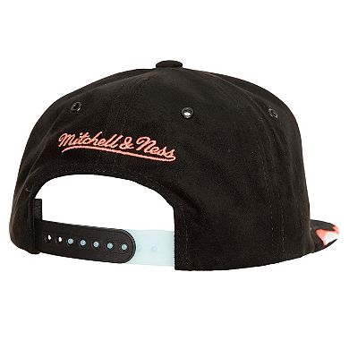 Men's Mitchell & Ness Black Chicago Bulls Day 6 Snapback Hat