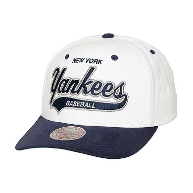 Men's Mitchell & Ness White New York Yankees Cooperstown Collection Tail Sweep Pro Snapback Hat